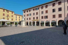 Besuch bei Don Camillo und Peppone