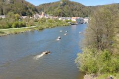 Schwimmautos auf dem Main-Donau-Kanal