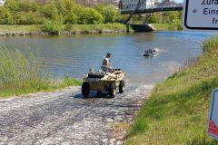 Schwimmautos auf dem Main-Donau-Kanal