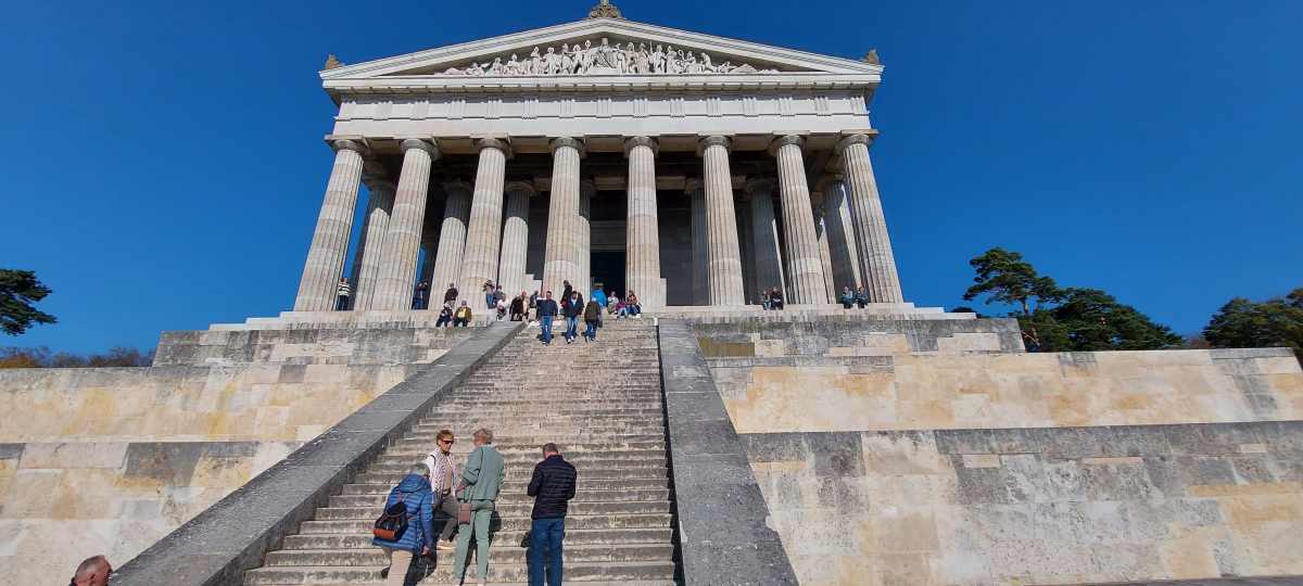 Walhalla und Regensburg 107