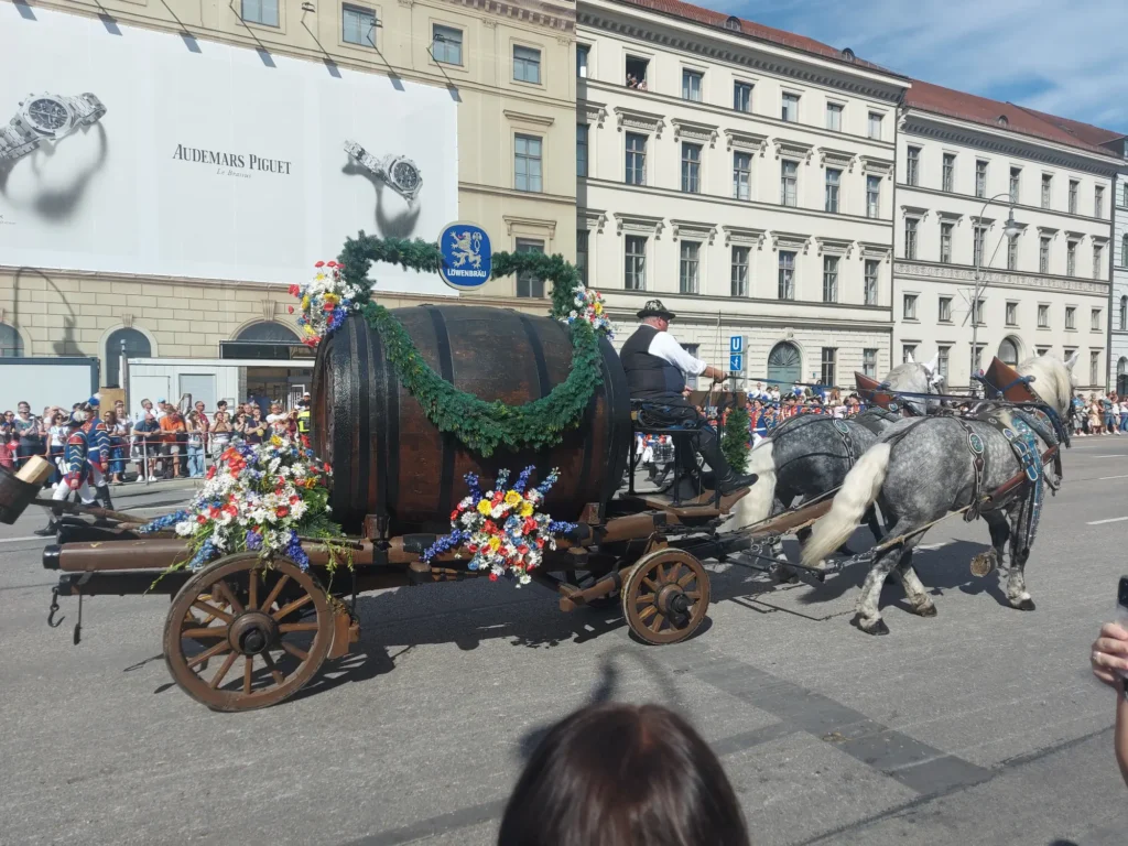 Oktoberfestumzug 124